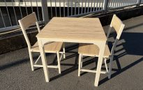 ダイニングテーブル  イス