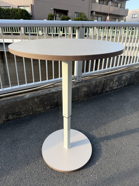 昇降式テーブル